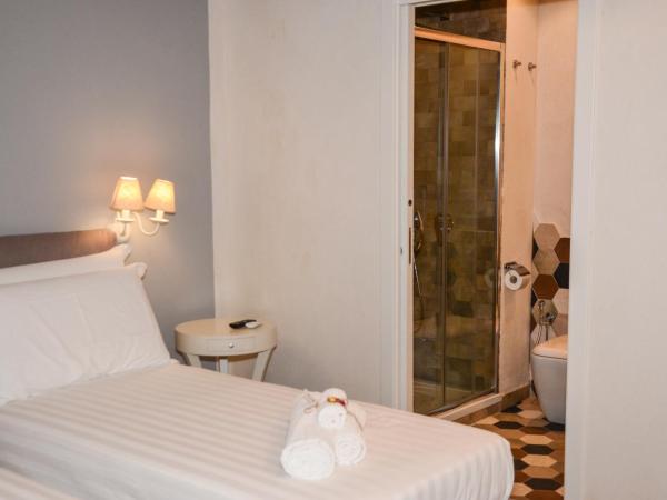 Vicoli di Napoli B&B : photo 6 de la chambre chambre lits jumeaux standard