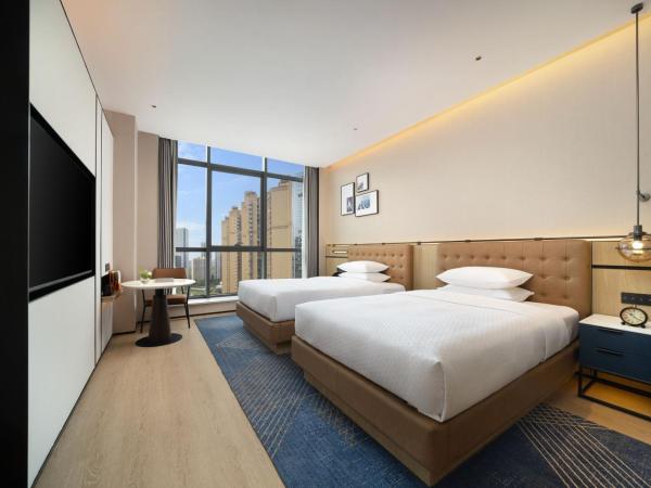 Four Points by Sheraton Chengdu, High-Tech Zone Exhibition Center : photo 3 de la chambre chambre lits jumeaux premium