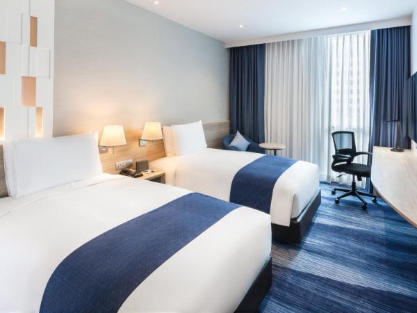 Holiday Inn Express Bangkok Soi Soonvijai, an IHG Hotel : photo 6 de la chambre chambre lits jumeaux standard