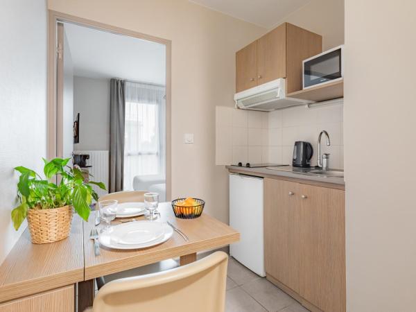 Appart'City Confort Angers : photo 4 de la chambre studio lits jumeaux