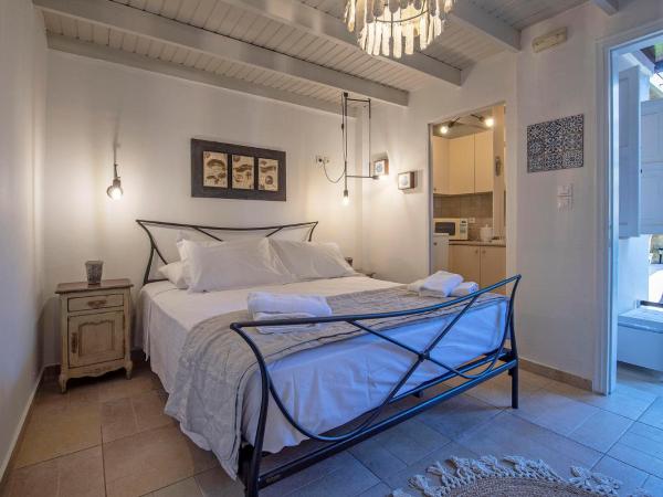 Old Town Corner Luxury Studios : photo 6 de la chambre studio