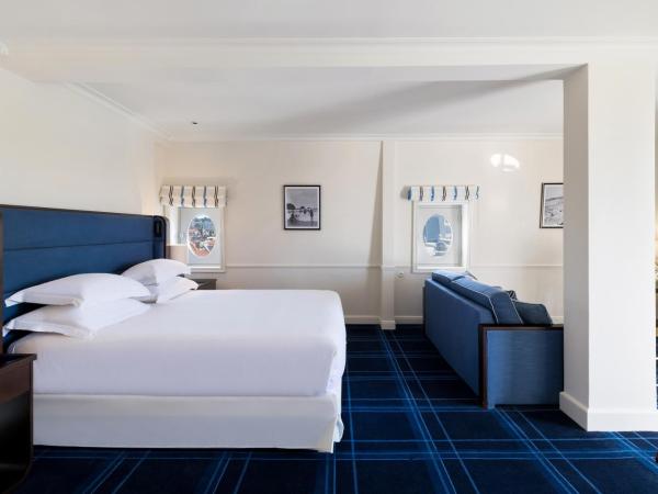Hôtel du Palais Biarritz, in The Unbound Collection by Hyatt : photo 1 de la chambre suite junior paquebot de croisière