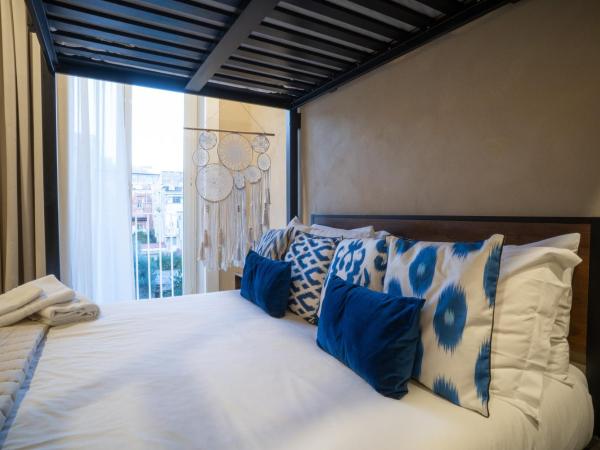 HOPESTEL Secret Garden Napoli : photo 2 de la chambre chambre familiale