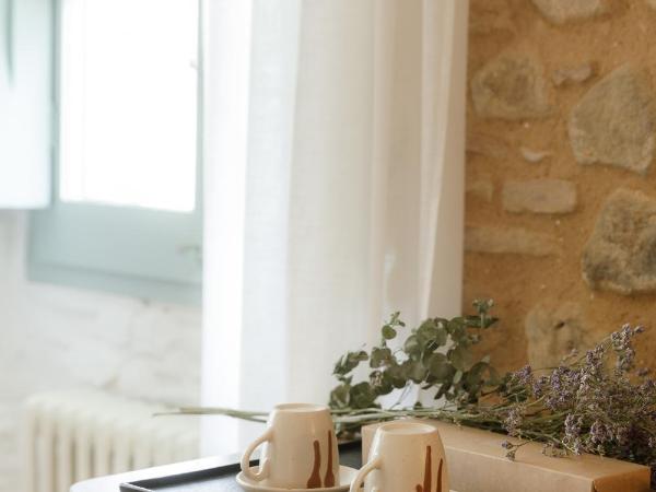 Castell de Vallgornera : photo 10 de la chambre chambre lit king-size deluxe