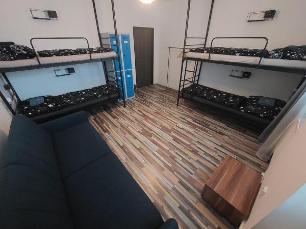 Schrott Bed&Beer : photo 2 de la chambre lit simple dans dortoir de 4 lits