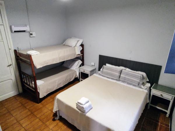 Hostal Vampayá : photo 3 de la chambre chambre quadruple avec salle de bains privative