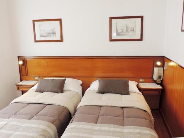 Hotel Signa : photo 1 de la chambre chambre double ou lits jumeaux standard