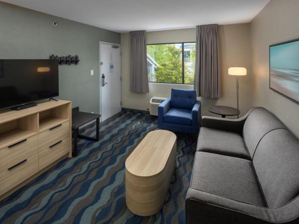 Accent Inns Vancouver Airport : photo 4 de la chambre suite junior