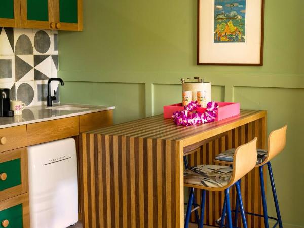 Wayfinder Waikiki : photo 4 de la chambre studio lit king-size