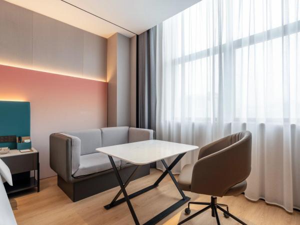 CheerMay Hotel - Beijing Conference Center : photo 10 de la chambre chambre lit king-size sport