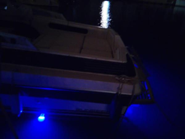 Exclusive boat in Marina de Valencia, ideal for couples : photo 3 de la chambre mobile home