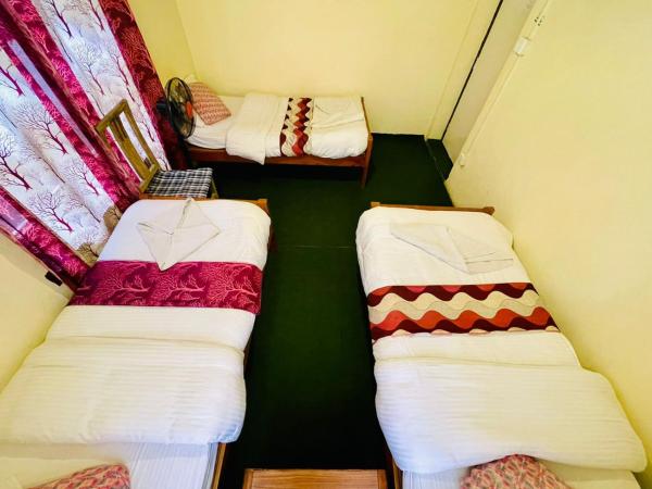 Best Hostel : photo 4 de la chambre chambre simple avec salle de bains commune