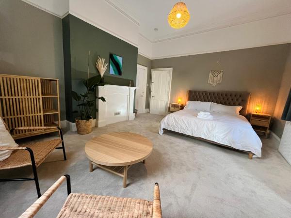 Mossley Hill Retreat : photo 5 de la chambre suite deluxe avec lit king-size