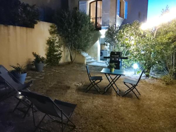 Chez Mo T1 indépendant avec son jardin privatif : photo 3 de la chambre chambre double avec terrasse