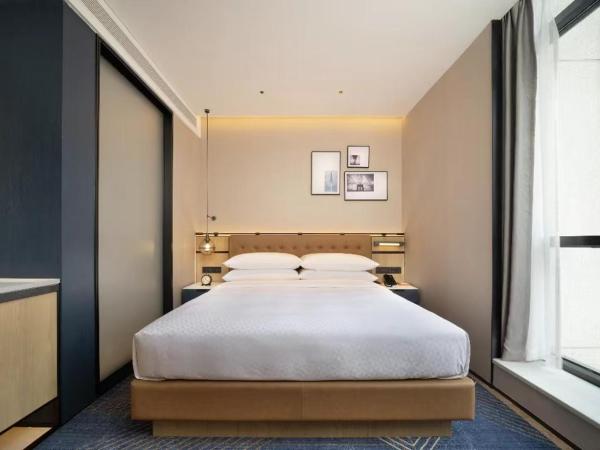 Four Points by Sheraton Chengdu, High-Tech Zone Exhibition Center : photo 3 de la chambre chambre lit king-size supérieure