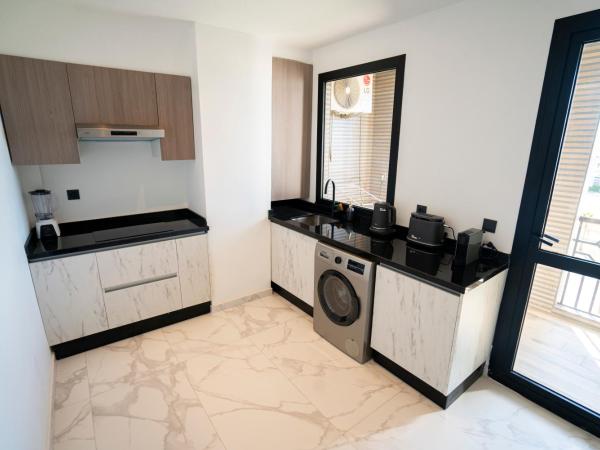 Le Rio Appart-Hotel City Center : photo 9 de la chambre appartement - vue sur mer