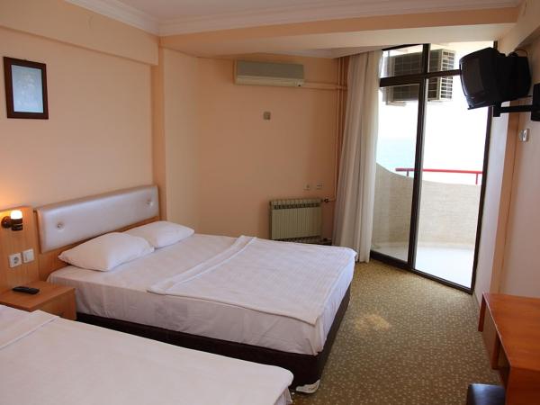 Sergent Hotel : photo 1 de la chambre chambre triple standard