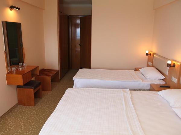 Sergent Hotel : photo 2 de la chambre chambre triple standard