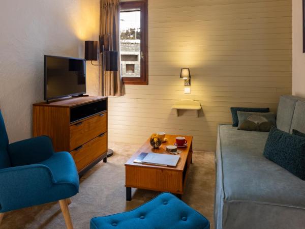 Hôtel Courcheneige : photo 2 de la chambre chambre triple avec balcon