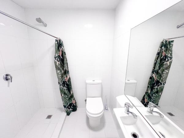 Somewhere To Stay Backpackers : photo 6 de la chambre lit dans dortoir mixte de 6 lits avec salle de bains privative