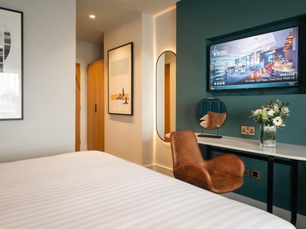 Waterford Viking Hotel : photo 3 de la chambre superior accessible king