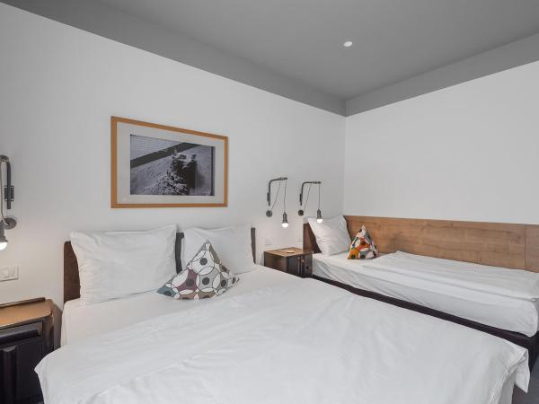 The Loop Hotel : photo 1 de la chambre chambre triple