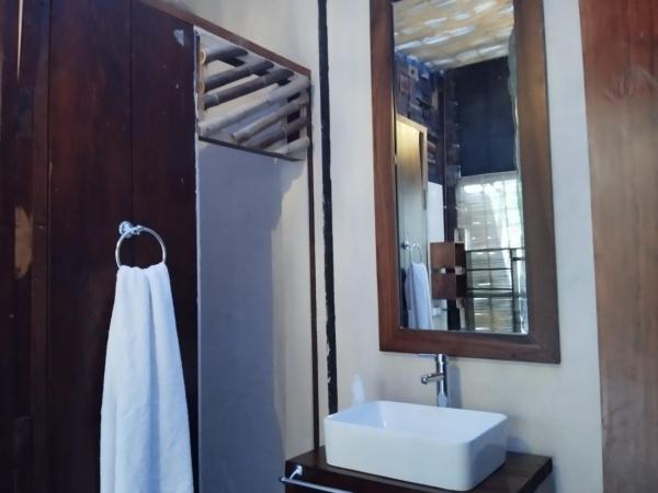 hotel free style tulum : photo 10 de la chambre chambre double ou lits jumeaux avec salle de bains privative