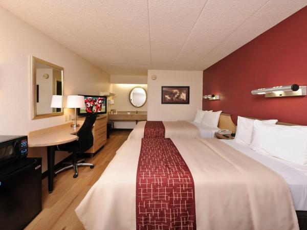 Red Roof Inn Louisville East - Hurstbourne : photo 1 de la chambre chambre deluxe avec 2 lits doubles - non-fumeurs