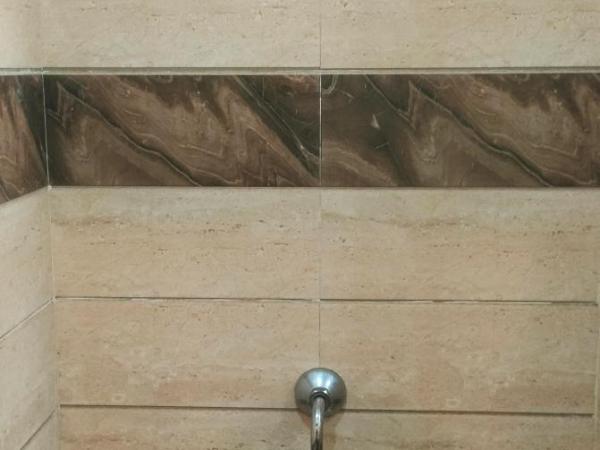 Bed and Breakfast at Colaba : photo 2 de la chambre chambre double ou lits jumeaux avec salle de bains privative externe