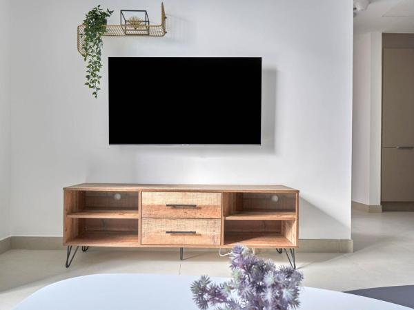 Stella Stays Lana Tower : photo 9 de la chambre appartement 2 chambres avec terrasse