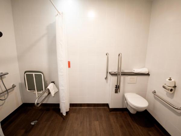 Travelodge Madrid Metropolitano : photo 5 de la chambre chambre double ou lits jumeaux - accessible aux personnes à mobilité réduite