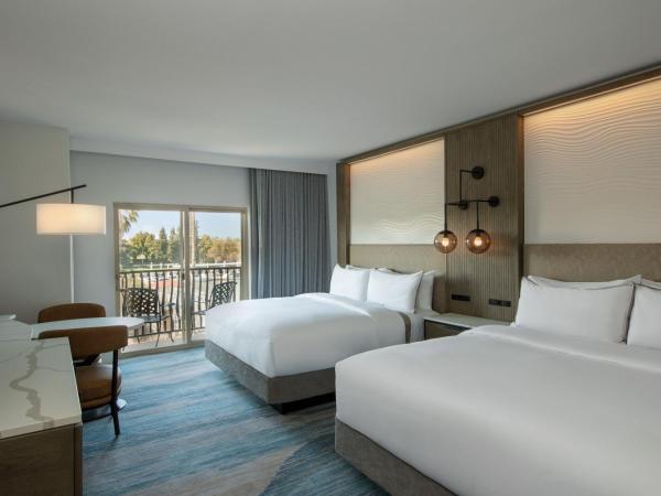 The Westin Sacramento Riverfront Hotel & Spa : photo 7 de la chambre chambre 2 lits doubles avec balcon - vue sur rivière