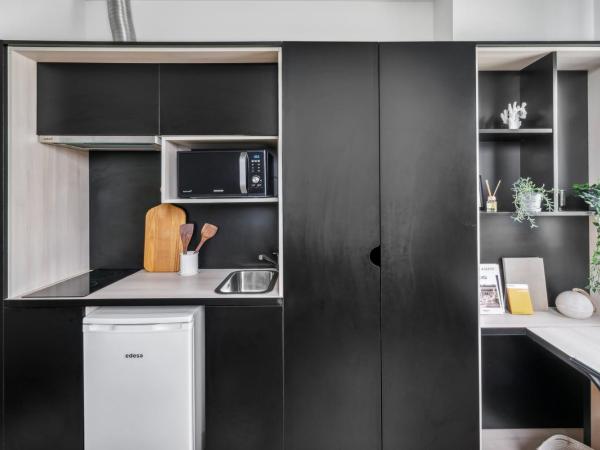 Home and CoLiving Pamplona : photo 4 de la chambre studio