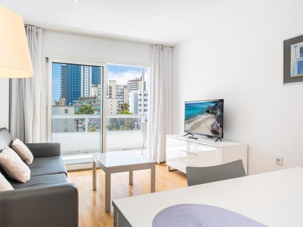 Apartamentos Les Dunes Centro Levante Beach : photo 3 de la chambre appartement avec terrasse