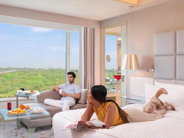 Le Meridien Gurgaon, Delhi NCR : photo 5 de la chambre deluxe room with king bed, executive lounge access , late check-out by 1300 hours and early check-in by 1400 hours, 15% discount on f&b