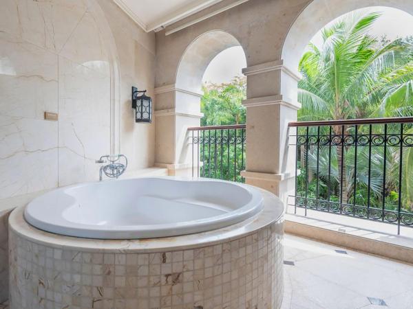 Crowne Plaza Resort Sanya Bay, an IHG Hotel : photo 2 de la chambre chambre lit king-size standard - vue sur jardin