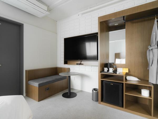 Homes Stay G-Valley Gasan : photo 4 de la chambre chambre lits jumeaux