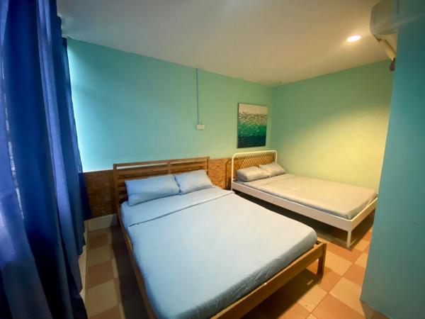 CheckInn Express Kuching : photo 2 de la chambre chambre familiale