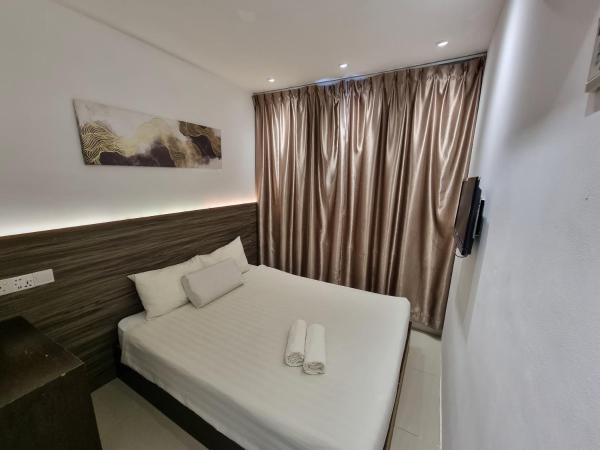 One Point Hotel : photo 1 de la chambre chambre lit queen-size avec fenêtre