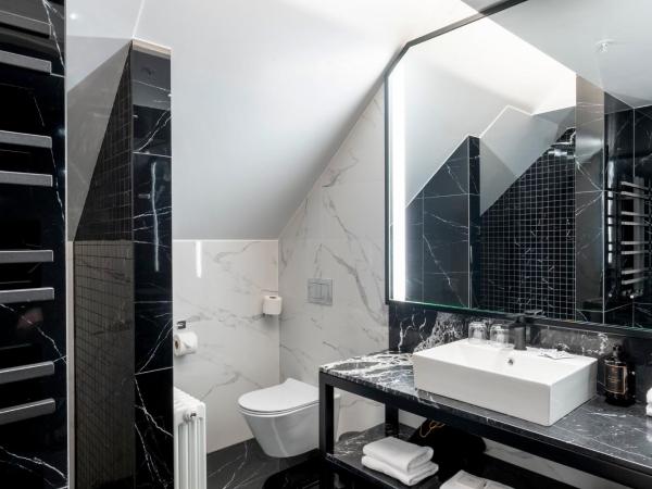 Hótel Reykjavík Saga : photo 4 de la chambre suite familiale