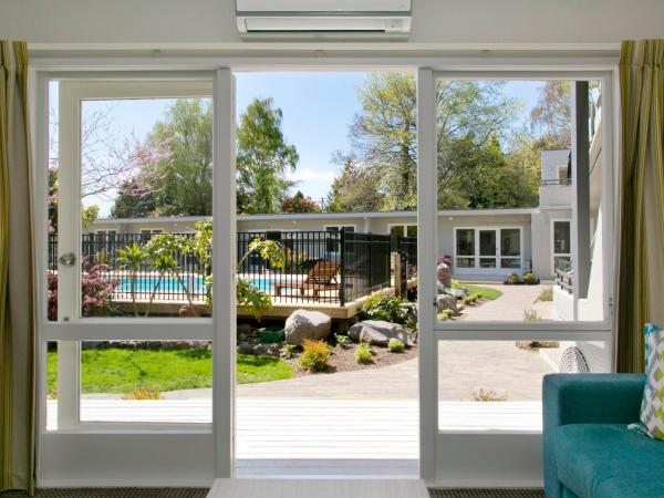 Anchorage Resort Taupo NZ : photo 3 de la chambre appartement 2 chambres - vue sur piscine