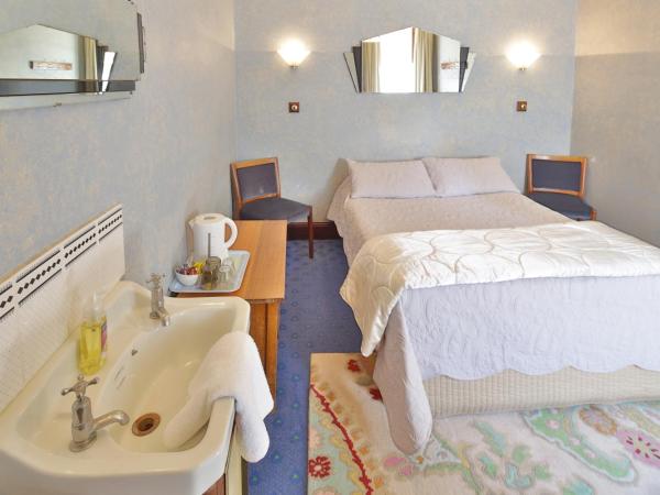 Astor Private Hotel : photo 1 de la chambre chambre double avec salle de bains commune