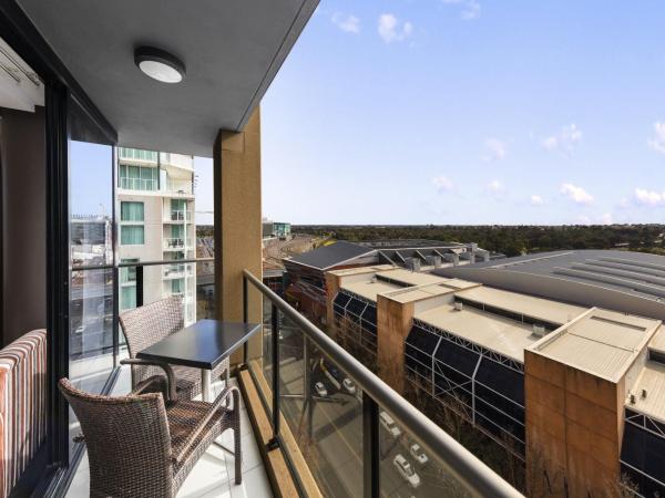 Oaks Adelaide Horizons Suites : photo 3 de la chambre one-bedroom apartment - north terrace