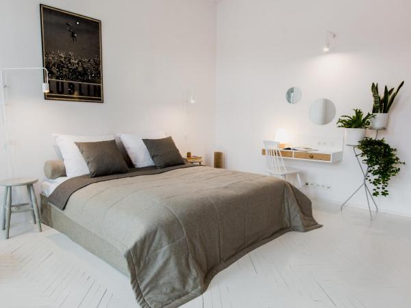 Apartamenty Browar Perła - Perła Brewery Apartments : photo 6 de la chambre appartement avec balcon