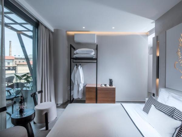 Lavris City Suites : photo 2 de la chambre suite avec terrasse 