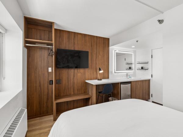 Uptown Inn - Limited Service Apart-Hotel : photo 5 de la chambre studio avec lit queen-size