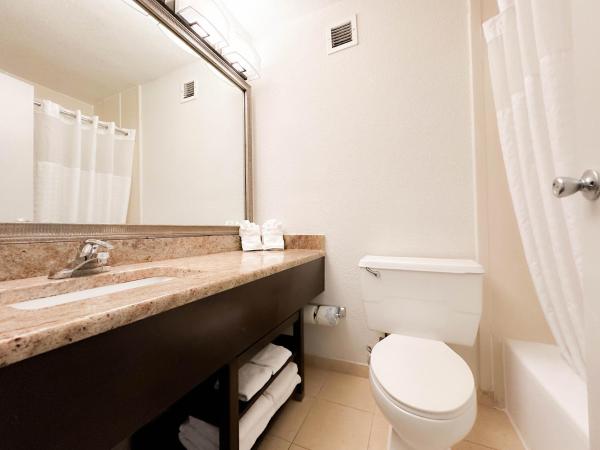 Comfort Inn & Suites Kissimmee by the Parks : photo 6 de la chambre suite lit king-size supérieure – non-fumeurs