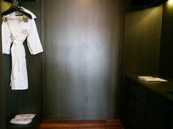 The Sandalwood Beijing Marriott Executive Apartments : photo 4 de la chambre one-bedroom apartment + 108㎡ + private bedroom + private living room + open-plan kitchen + laundry room + complimentary high-speed internet