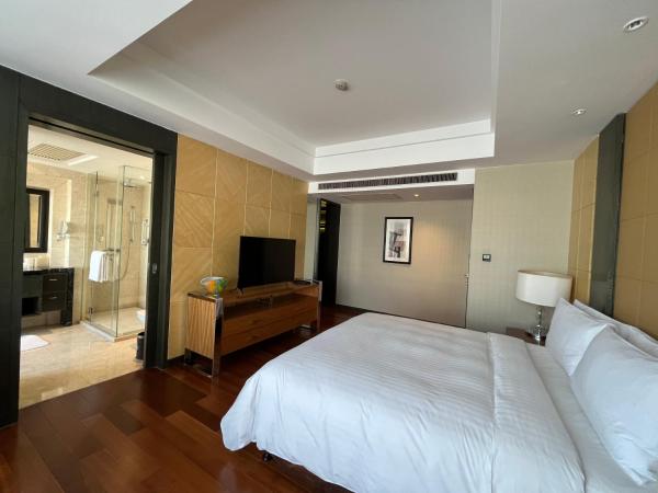 The Sandalwood Beijing Marriott Executive Apartments : photo 6 de la chambre two-bedroom apartment + 200㎡ + private bedroom + private living room + open-plan kitchen + laundry room + complimentary high-speed internet