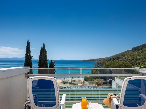 Hotel Mimosa Lido Palace - Maslinica Hotels & Resorts : photo 10 de la chambre suite junior - vue sur mer